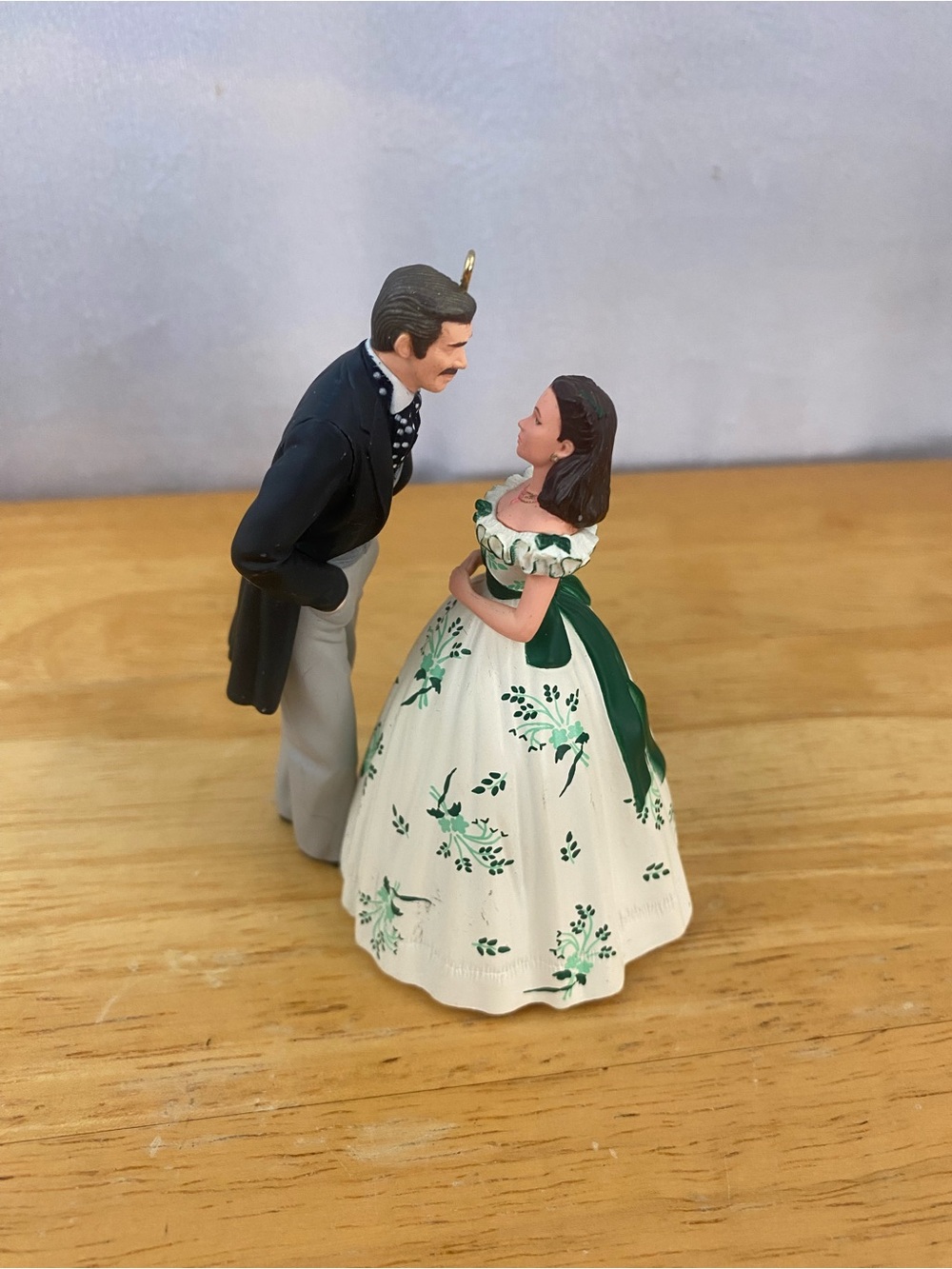 2012 Hallmark Scarlett Meets Her Match Gone With The Wind Ornament - Picture 4 of 6